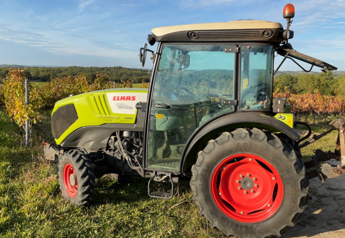 Nexos 230 VL CLAAS Tracteur agricole